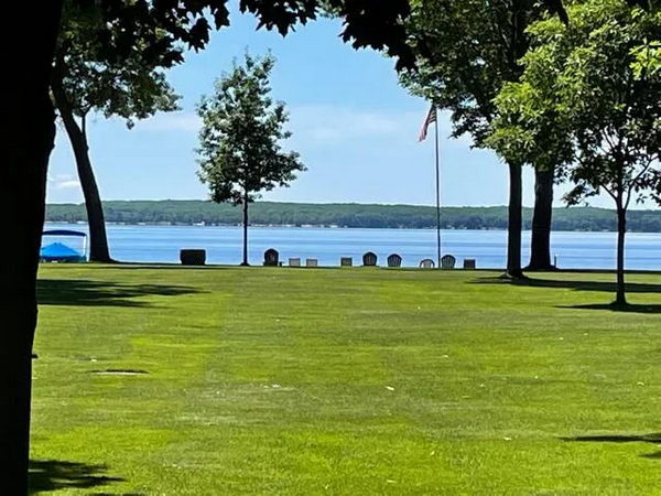 Hotel Berdel - Lake Shore East Condos (newer photo)